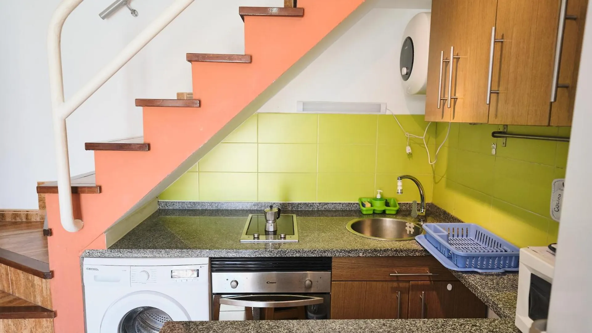 Delightful Bungalow Playmar: Comfort And Convenience In Maspalomas, Steps Away From Shopping Centers And Beaches 0*, Маспаломас Испания