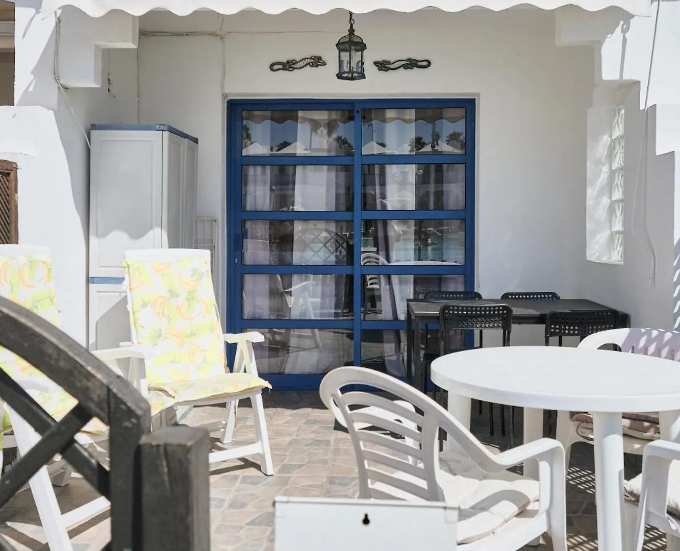 Апартаменты Delightful Bungalow Playmar: Comfort And Convenience In Maspalomas, Steps Away From Shopping Centers And Beaches