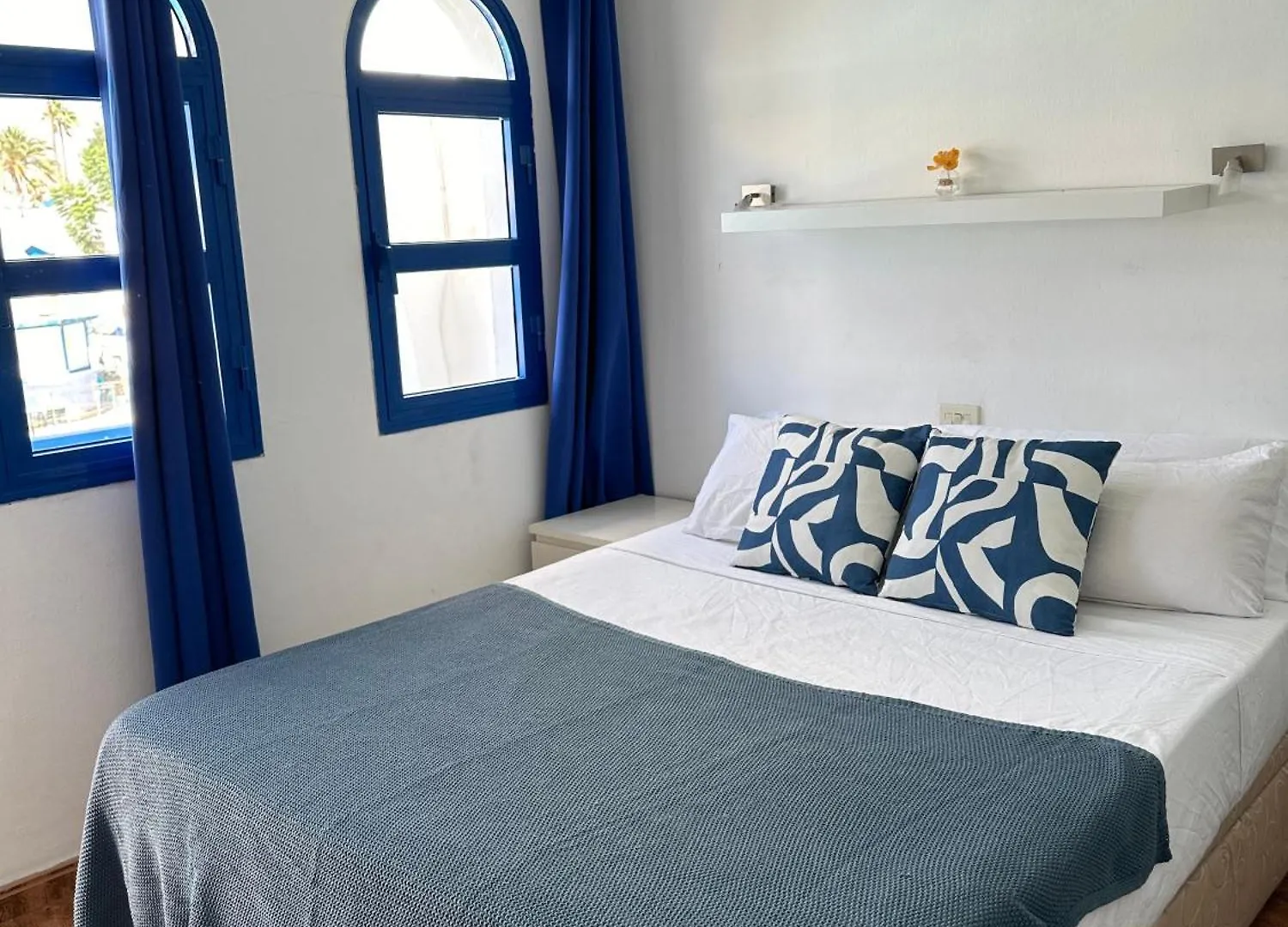 Апартаменты Delightful Bungalow Playmar: Comfort And Convenience In Maspalomas, Steps Away From Shopping Centers And Beaches